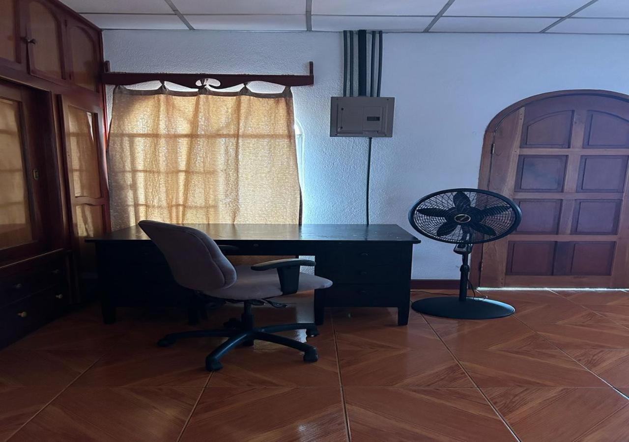 Casa Robles - Your Stay Near Airport Манагуа Экстерьер фото